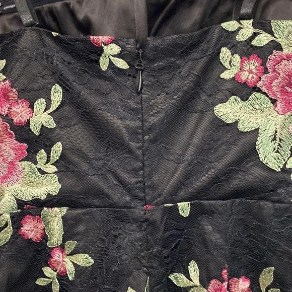 Bebe NEW Francis Fairy Embroidered Laceup Romper Romantic Goth Romper Size 0 - Picture 5 of 7